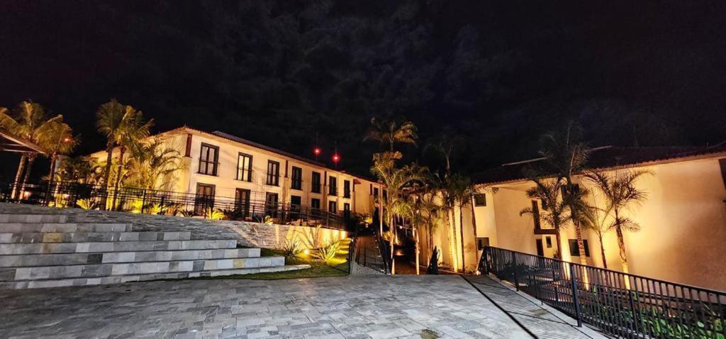 Hotel Quinta Santa Barbara Pirenopolis Bagian luar foto